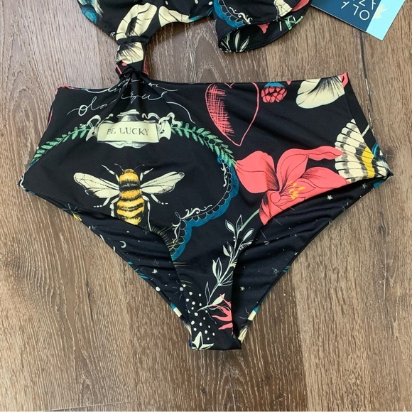 Ola Azul Womens Emma Lucky Printed one piece cut out swimsuit M NEW - Picture 3 of 11